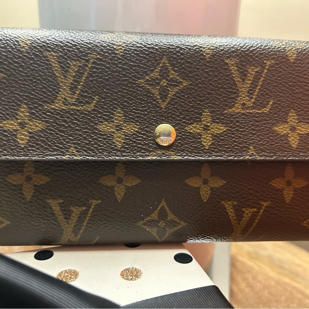 Louis Vuitton Monogram Sarah GM Large Travel Wallet